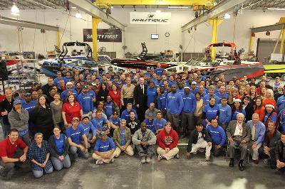 Nautique employees with Governor